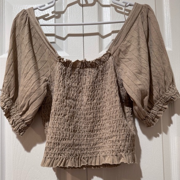 We the Free Puff Sleeve Smocked Top - light olivey green. VGUC Sz Med. - Picture 3 of 9